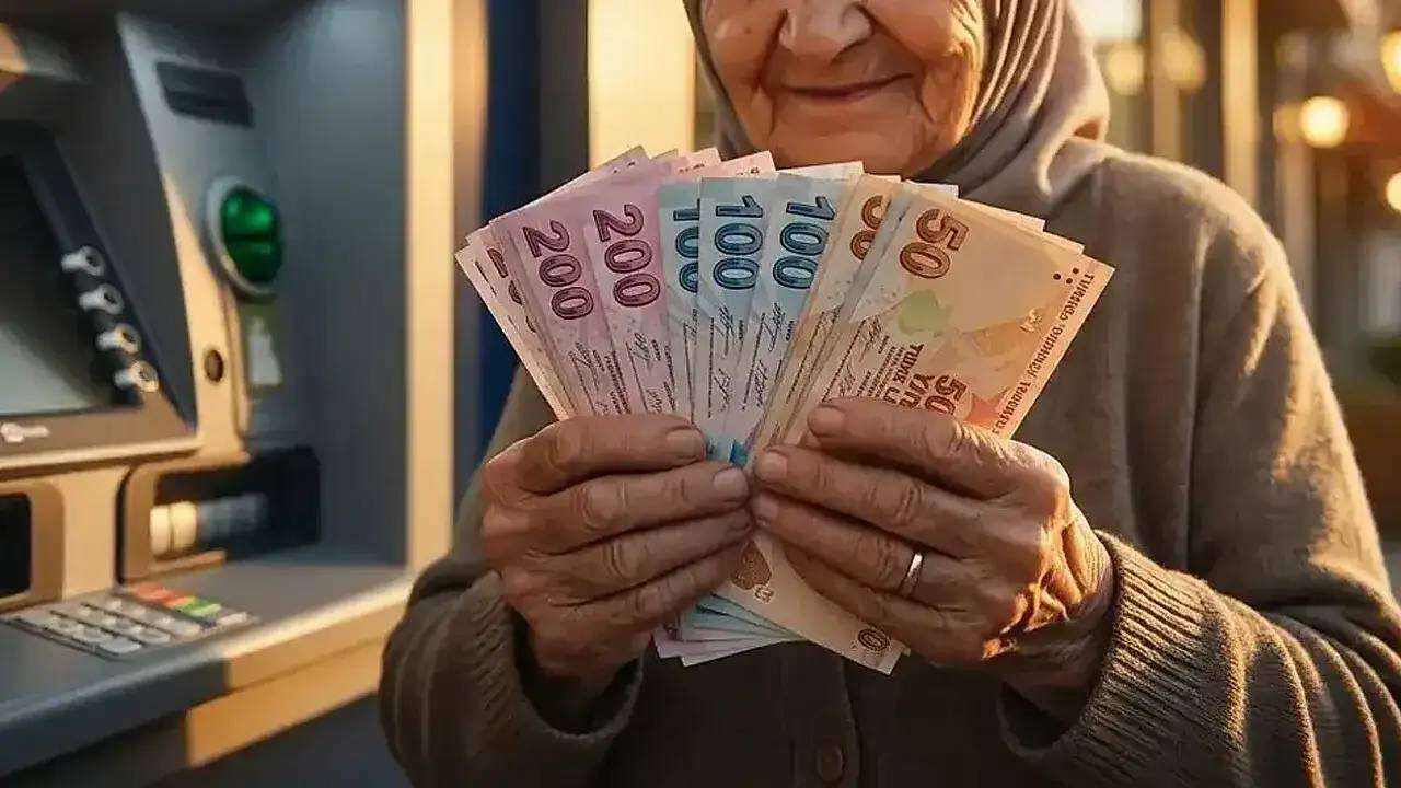 SGK’dan binlerce kişiye müjde: O şartı sağlayanların hesabına çift maaş yatacak 9